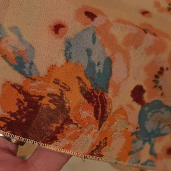 Forever 21 Peach Floral Top - Picture 4 of 15